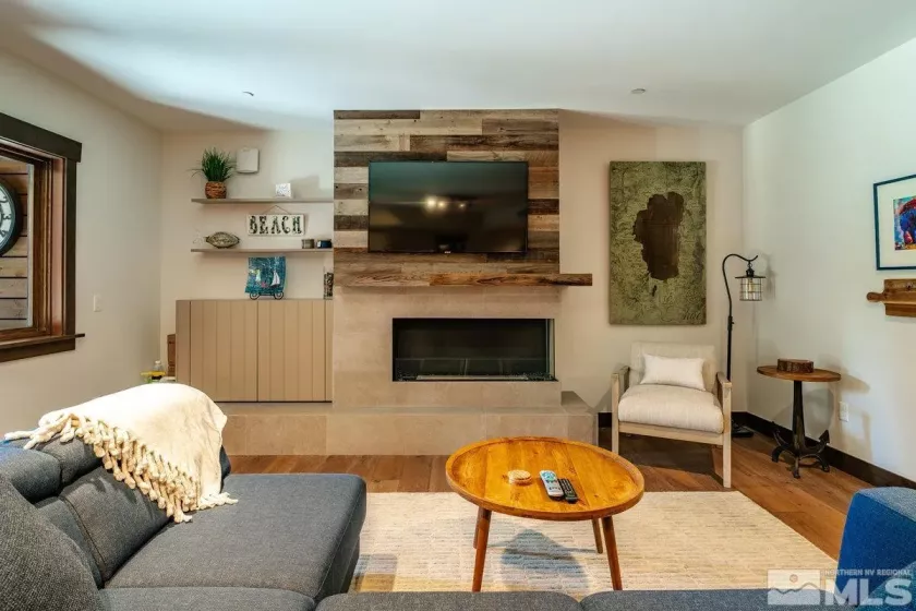 17 Beach Club, Stateline, Nevada 89449, 1 Bedroom Bedrooms, ,2 BathroomsBathrooms,Residential,Residential,Beach Club,250004906