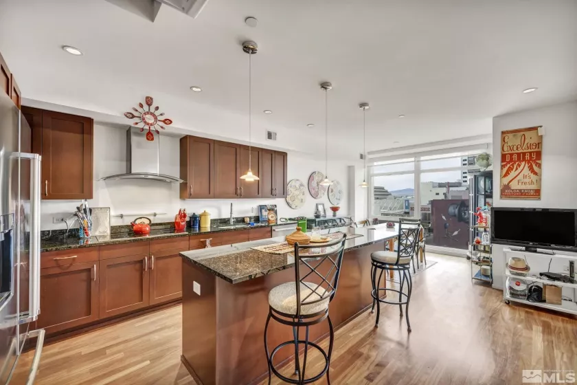 255 Sierra, Reno, Nevada 89501, 3 Bedrooms Bedrooms, ,4 BathroomsBathrooms,Residential,Residential,Sierra,250005249