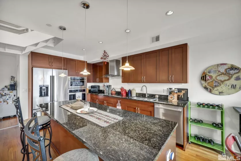 255 Sierra, Reno, Nevada 89501, 3 Bedrooms Bedrooms, ,4 BathroomsBathrooms,Residential,Residential,Sierra,250005249