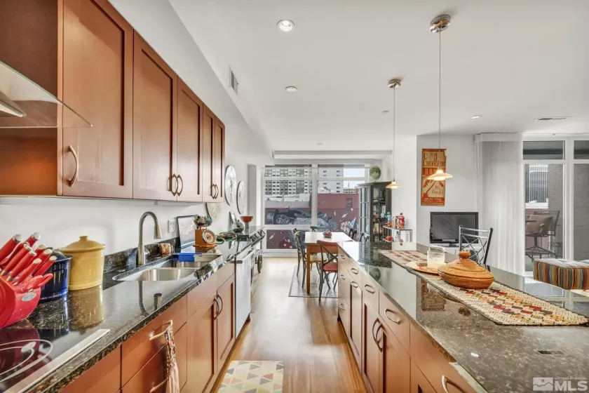 255 Sierra, Reno, Nevada 89501, 3 Bedrooms Bedrooms, ,4 BathroomsBathrooms,Residential,Residential,Sierra,250005249