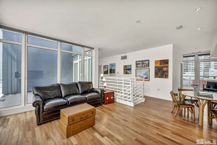 255 Sierra, Reno, Nevada 89501, 3 Bedrooms Bedrooms, ,4 BathroomsBathrooms,Residential,Residential,Sierra,250005249