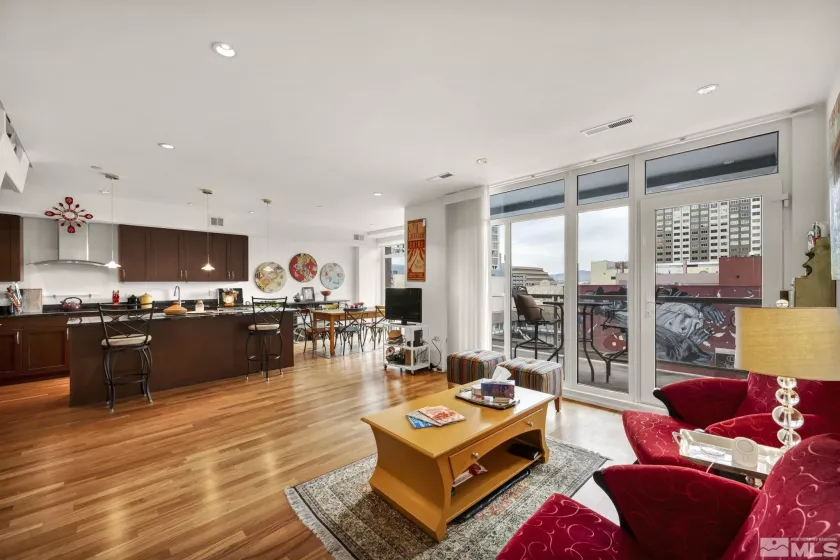 255 Sierra, Reno, Nevada 89501, 3 Bedrooms Bedrooms, ,4 BathroomsBathrooms,Residential,Residential,Sierra,250005249