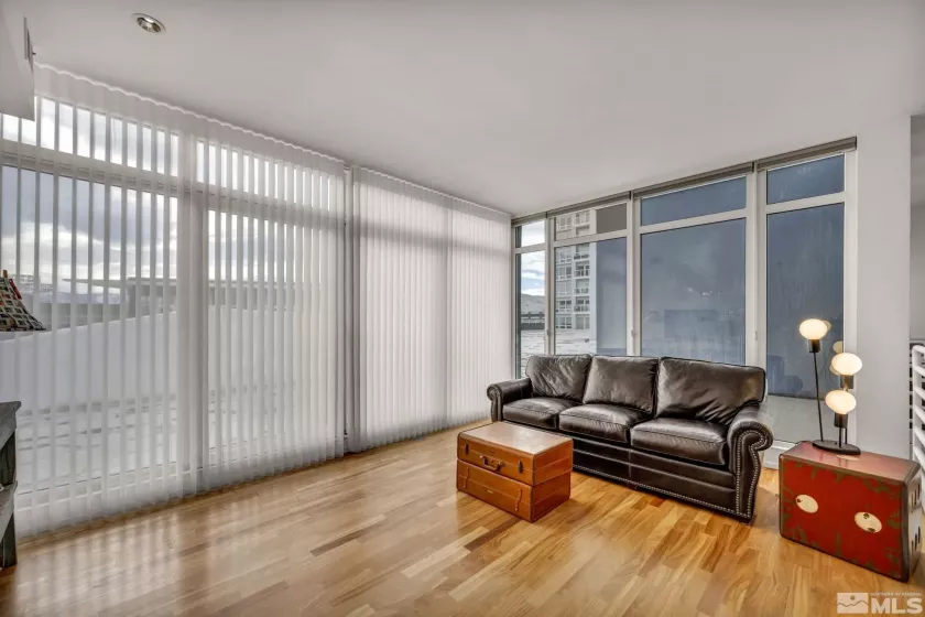 255 Sierra, Reno, Nevada 89501, 3 Bedrooms Bedrooms, ,4 BathroomsBathrooms,Residential,Residential,Sierra,250005249