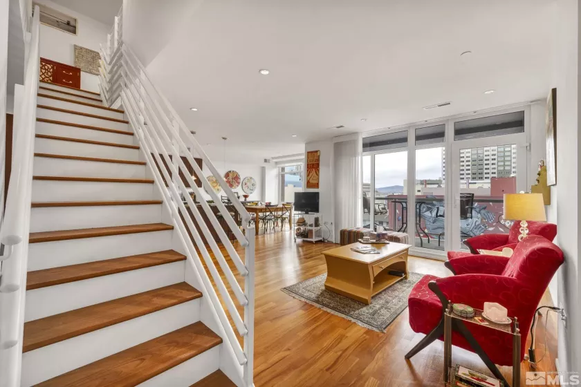 255 Sierra, Reno, Nevada 89501, 3 Bedrooms Bedrooms, ,4 BathroomsBathrooms,Residential,Residential,Sierra,250005249