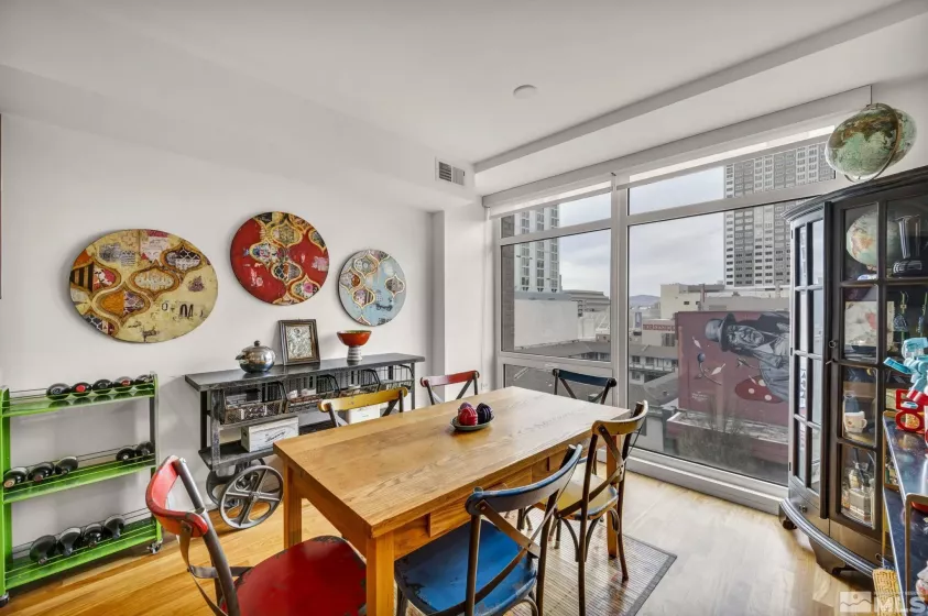 255 Sierra, Reno, Nevada 89501, 3 Bedrooms Bedrooms, ,4 BathroomsBathrooms,Residential,Residential,Sierra,250005249