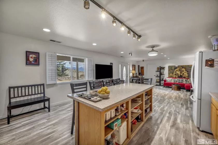 1568 Barker, Gardnerville, Nevada 89410, 5 Bedrooms Bedrooms, ,4 BathroomsBathrooms,Residential,Residential,Barker,250004026