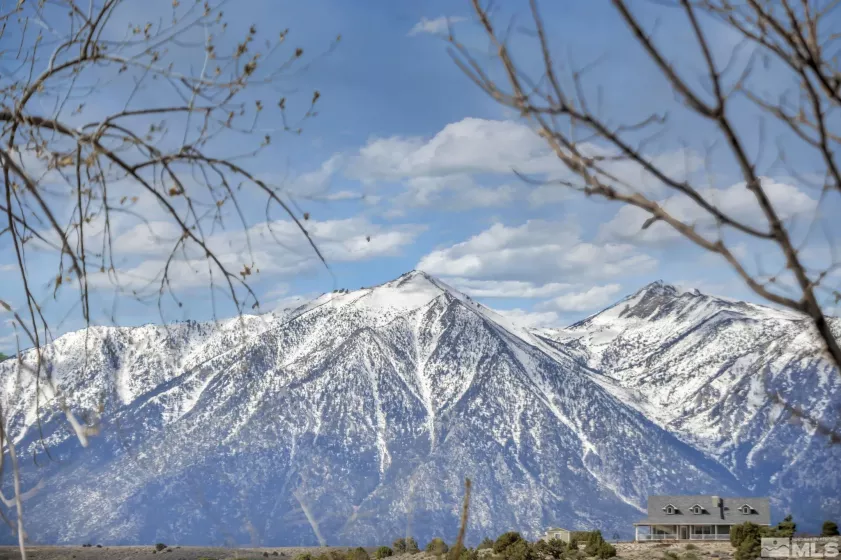1568 Barker, Gardnerville, Nevada 89410, 5 Bedrooms Bedrooms, ,4 BathroomsBathrooms,Residential,Residential,Barker,250004026