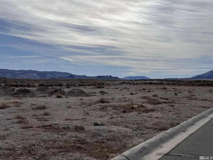 240 Sage, Hawthorne, Nevada 89415, ,Land,Residential,Sage,250002047