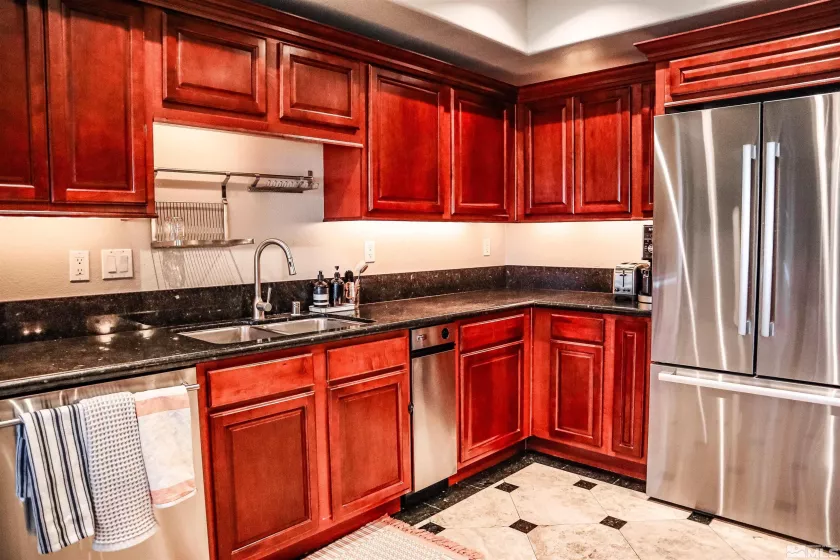 200 2nd, Reno, Nevada 89501, 2 Bedrooms Bedrooms, ,3 BathroomsBathrooms,Residential,Residential,2nd,240013922