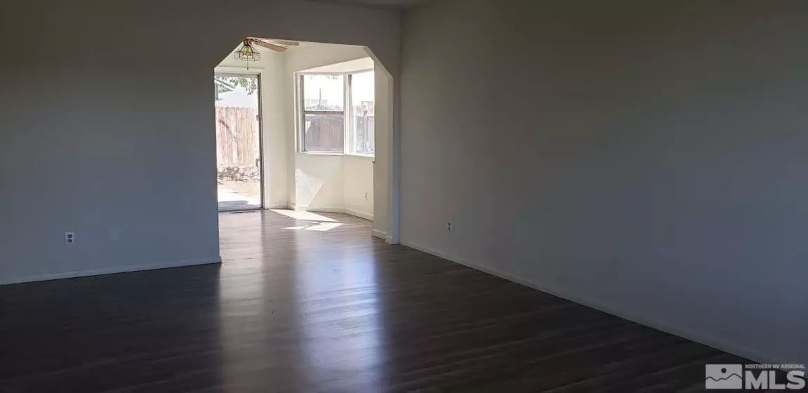 1850 Del Rosa, Sparks, Nevada 89434, 3 Bedrooms Bedrooms, ,2 BathroomsBathrooms,Residential,Residential,Del Rosa,240011282