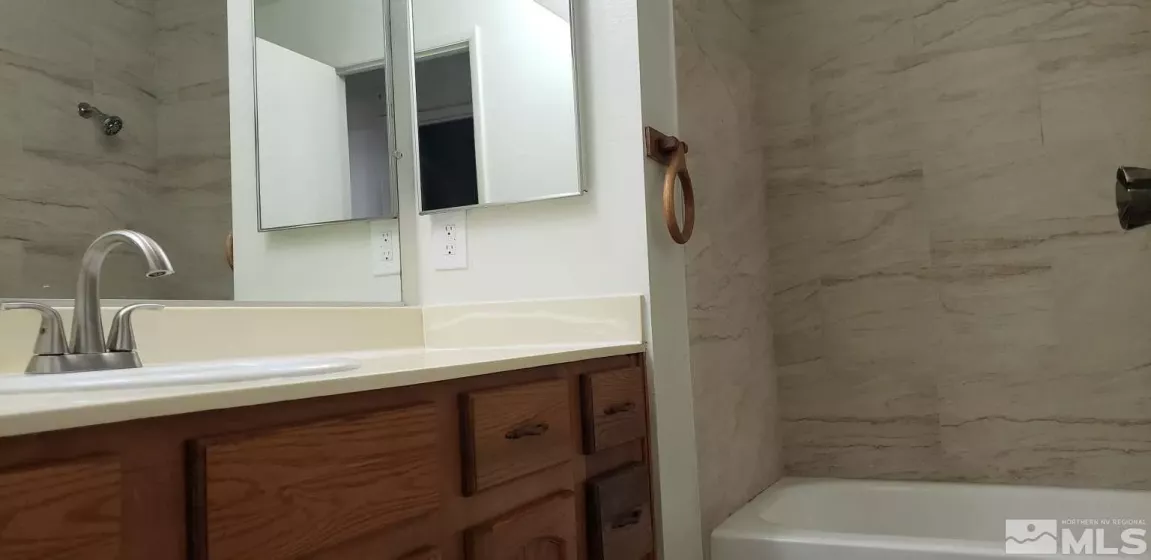 1850 Del Rosa, Sparks, Nevada 89434, 3 Bedrooms Bedrooms, ,2 BathroomsBathrooms,Residential,Residential,Del Rosa,240011282