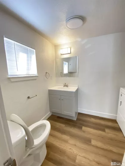 1213 H, Sparks, Nevada 89431, 3 Bedrooms Bedrooms, ,3 BathroomsBathrooms,Residential,Residential,H,240004040