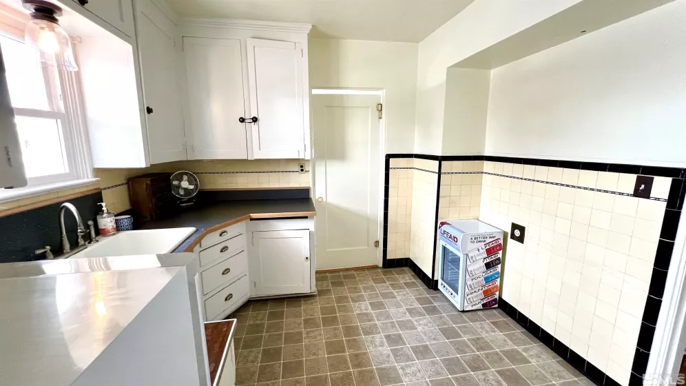 376 Broad, Battle Mountain, Nevada 89820, 3 Bedrooms Bedrooms, ,1 BathroomBathrooms,Residential,Residential,Broad,250001863