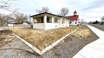 376 Broad, Battle Mountain, Nevada 89820, 3 Bedrooms Bedrooms, ,1 BathroomBathrooms,Residential,Residential,Broad,250001863