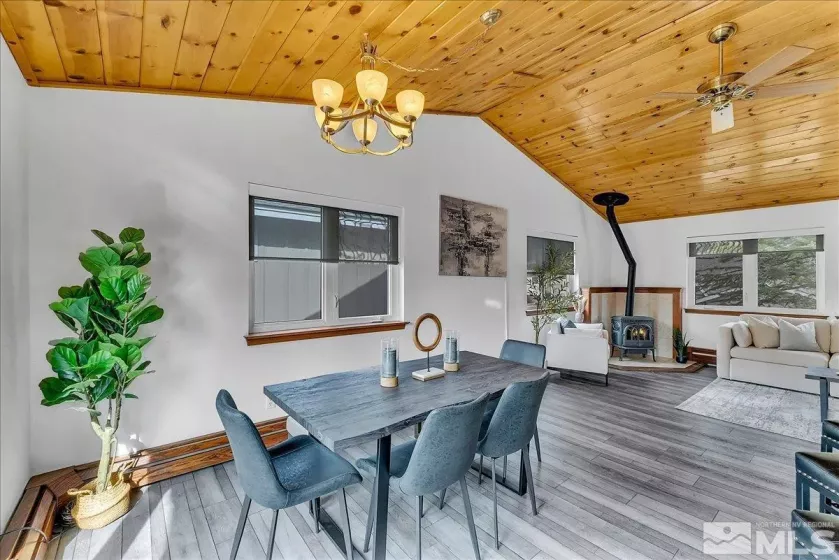 754 Tuolumne, South Lake Tahoe, California 96150, 4 Bedrooms Bedrooms, ,2 BathroomsBathrooms,Residential,Residential,Tuolumne,250001839
