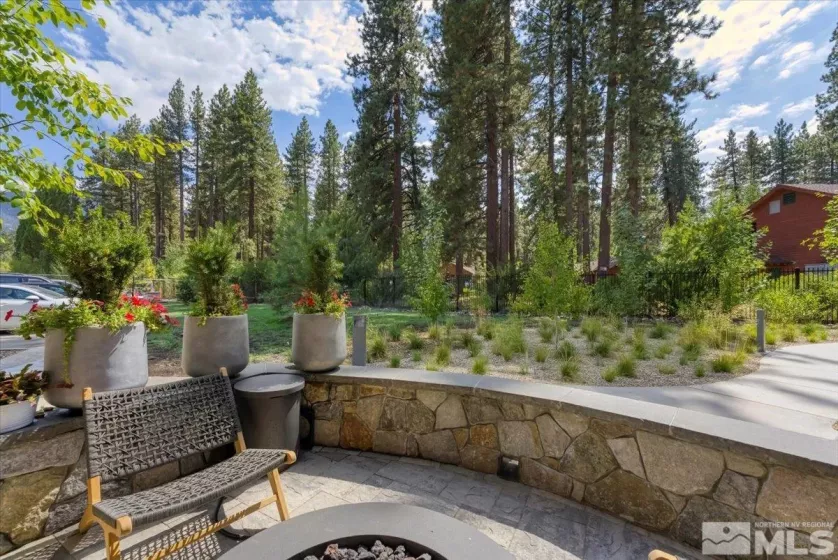 33 Beach Club, Stateline, Nevada 89449, 2 Bedrooms Bedrooms, ,2 BathroomsBathrooms,Residential,Residential,Beach Club,250001717
