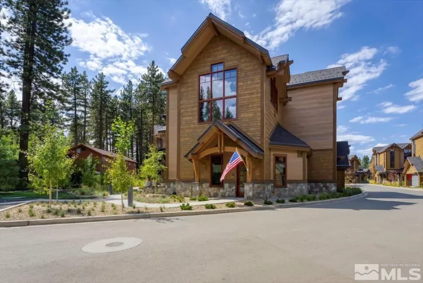 33 Beach Club, Stateline, Nevada 89449, 2 Bedrooms Bedrooms, ,2 BathroomsBathrooms,Residential,Residential,Beach Club,250001717