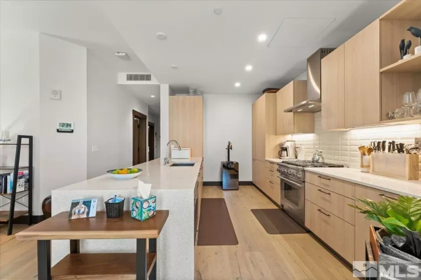 33 Beach Club, Stateline, Nevada 89449, 2 Bedrooms Bedrooms, ,2 BathroomsBathrooms,Residential,Residential,Beach Club,250001717