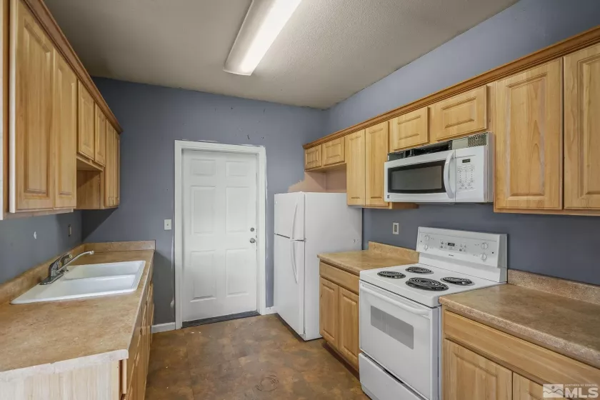 2106 Gummow, Fallon, Nevada 89406, 4 Bedrooms Bedrooms, ,3 BathroomsBathrooms,Residential,Residential,Gummow,250001511