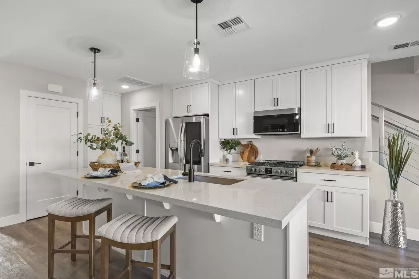 3088 Cashill, Reno, Nevada 89509, 2 Bedrooms Bedrooms, ,3 BathroomsBathrooms,Residential,Residential,Cashill,250000863