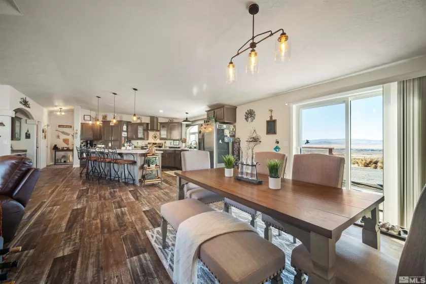 12710 Carson, Lovelock, Nevada 89419, 3 Bedrooms Bedrooms, ,2 BathroomsBathrooms,Residential,Residential,Carson,250000720