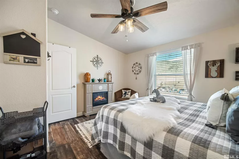 12710 Carson, Lovelock, Nevada 89419, 3 Bedrooms Bedrooms, ,2 BathroomsBathrooms,Residential,Residential,Carson,250000720