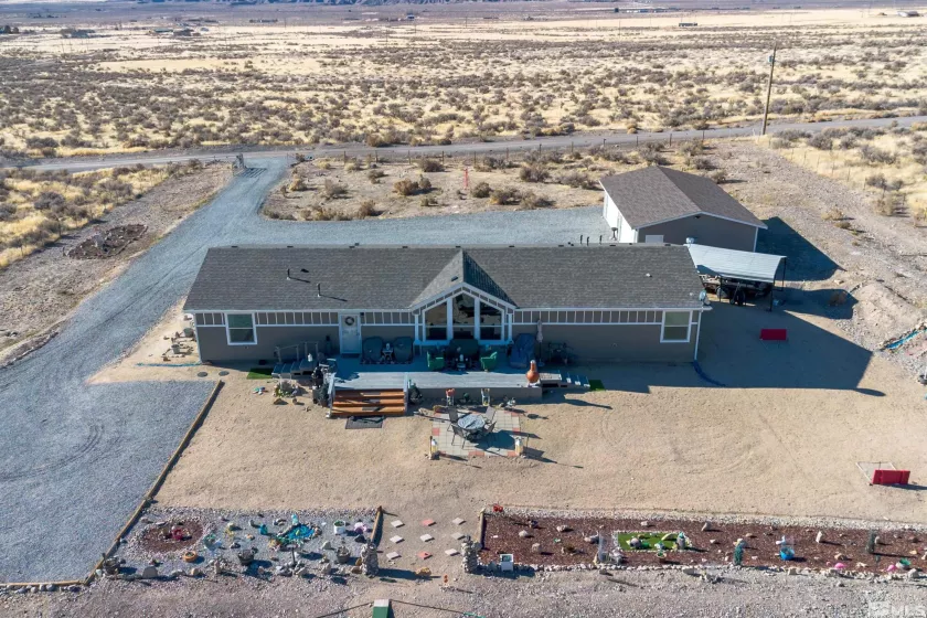 12710 Carson, Lovelock, Nevada 89419, 3 Bedrooms Bedrooms, ,2 BathroomsBathrooms,Residential,Residential,Carson,250000720