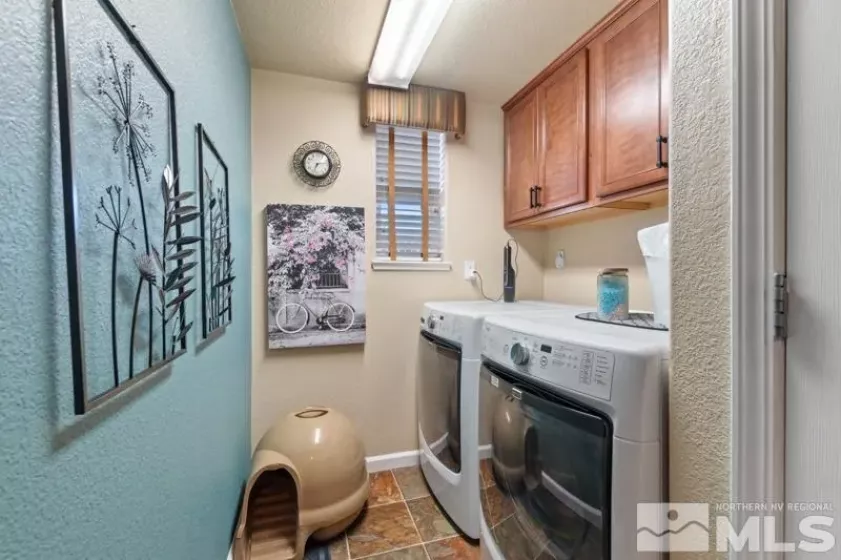 1039 Peach Blossom, Sparks, Nevada 89436, 3 Bedrooms Bedrooms, ,3 BathroomsBathrooms,Residential,Residential,Peach Blossom,250000426