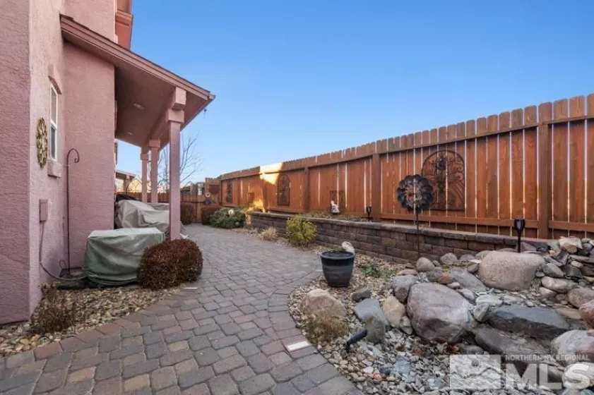 1039 Peach Blossom, Sparks, Nevada 89436, 3 Bedrooms Bedrooms, ,3 BathroomsBathrooms,Residential,Residential,Peach Blossom,250000426