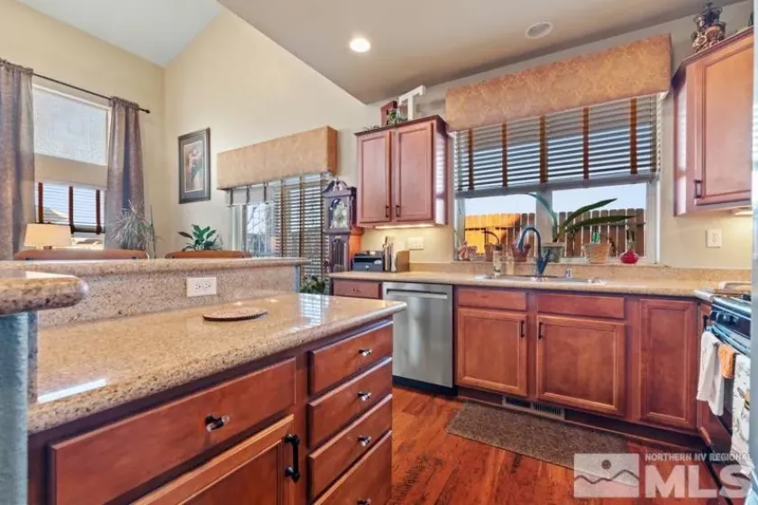 1039 Peach Blossom, Sparks, Nevada 89436, 3 Bedrooms Bedrooms, ,3 BathroomsBathrooms,Residential,Residential,Peach Blossom,250000426
