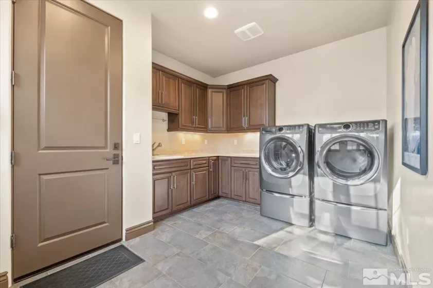 20680 Parc Foret, Reno, Nevada 89511, 4 Bedrooms Bedrooms, ,5 BathroomsBathrooms,Residential,Residential,Parc Foret,250000444