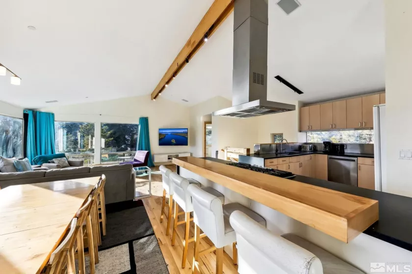 332 Barton, Stateline, Nevada 89449, 6 Bedrooms Bedrooms, ,4 BathroomsBathrooms,Residential,Residential,Barton,250000300