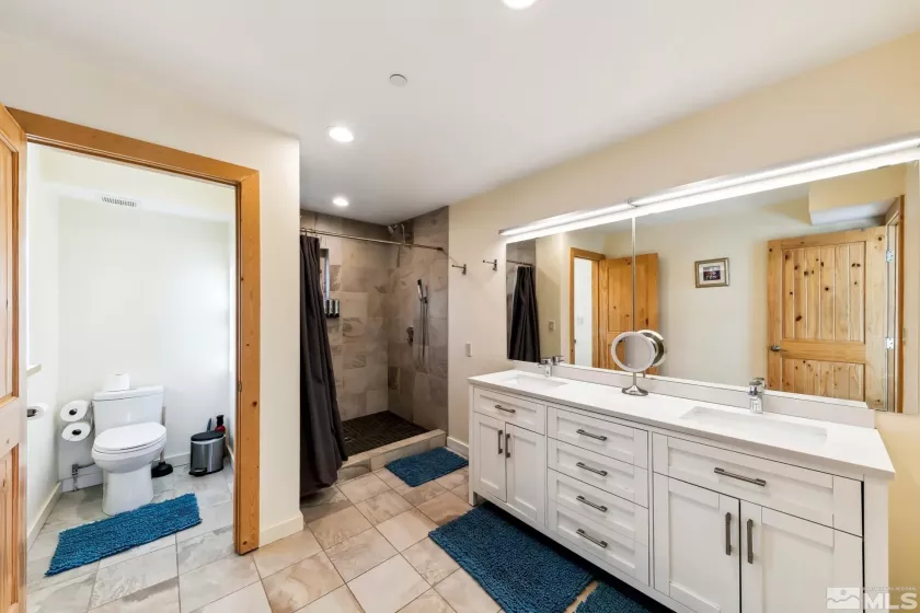 332 Barton, Stateline, Nevada 89449, 6 Bedrooms Bedrooms, ,4 BathroomsBathrooms,Residential,Residential,Barton,250000300
