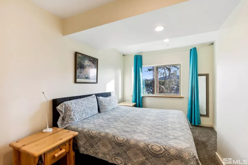 332 Barton, Stateline, Nevada 89449, 6 Bedrooms Bedrooms, ,4 BathroomsBathrooms,Residential,Residential,Barton,250000300