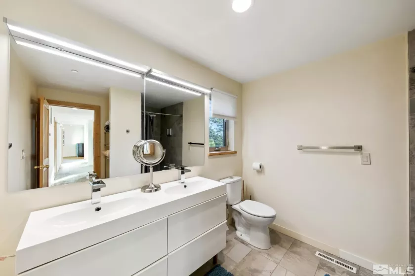 332 Barton, Stateline, Nevada 89449, 6 Bedrooms Bedrooms, ,4 BathroomsBathrooms,Residential,Residential,Barton,250000300