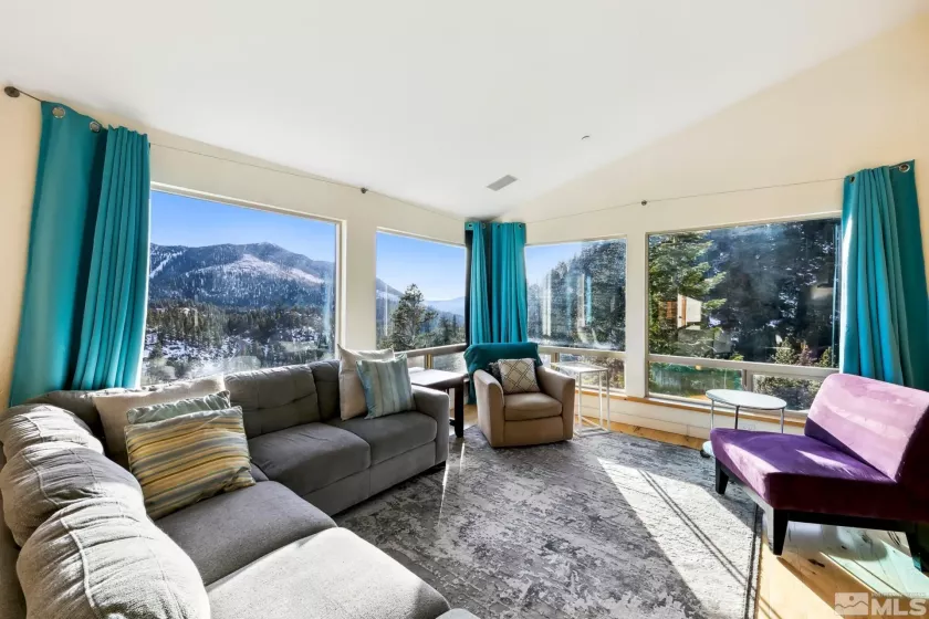 332 Barton, Stateline, Nevada 89449, 6 Bedrooms Bedrooms, ,4 BathroomsBathrooms,Residential,Residential,Barton,250000300