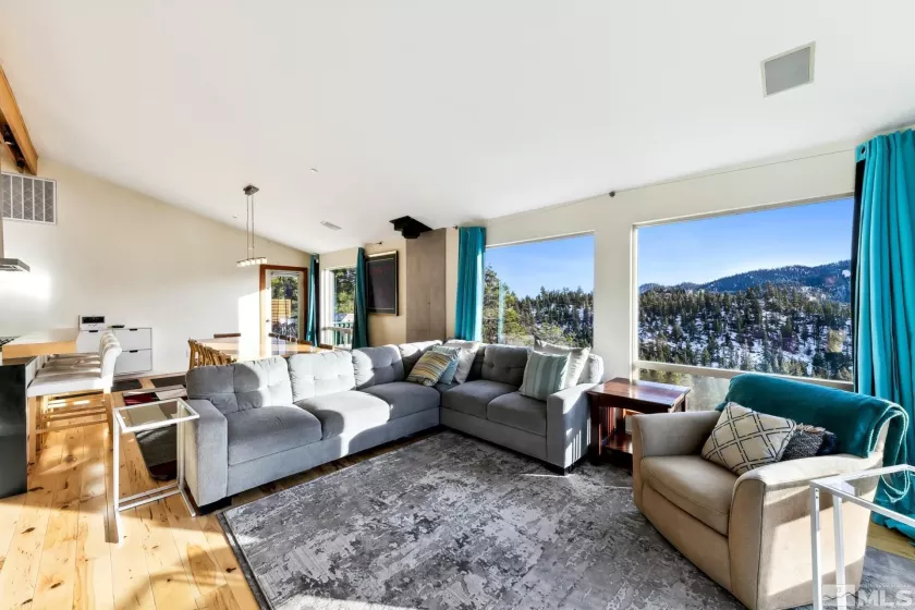 332 Barton, Stateline, Nevada 89449, 6 Bedrooms Bedrooms, ,4 BathroomsBathrooms,Residential,Residential,Barton,250000300