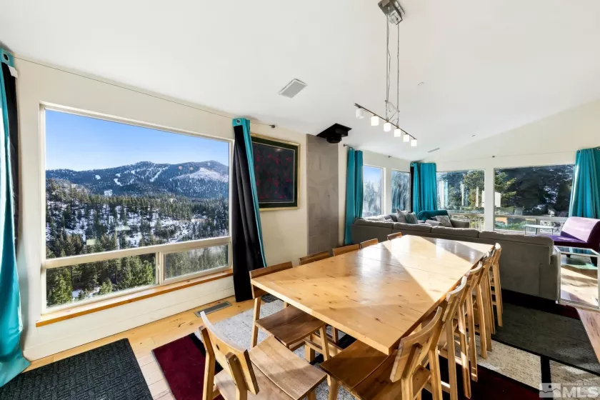 332 Barton, Stateline, Nevada 89449, 6 Bedrooms Bedrooms, ,4 BathroomsBathrooms,Residential,Residential,Barton,250000300