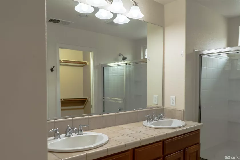3850 Artadi, Sparks, Nevada 89436, 3 Bedrooms Bedrooms, ,3 BathroomsBathrooms,Residential,Residential,Artadi,250000124
