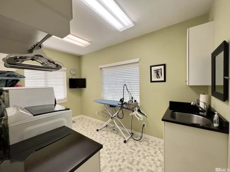 360 Jillian, Battle Mountain, Nevada 89820, 6 Bedrooms Bedrooms, ,6 BathroomsBathrooms,Residential,Residential,Jillian,240006352