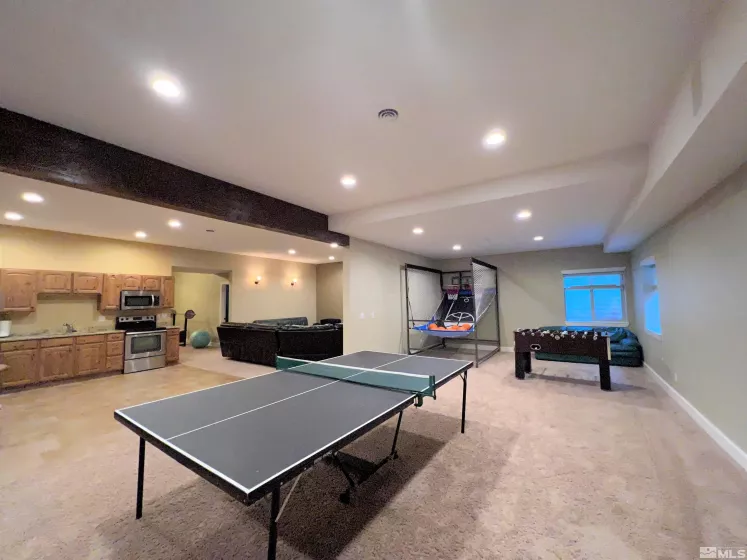 360 Jillian, Battle Mountain, Nevada 89820, 6 Bedrooms Bedrooms, ,6 BathroomsBathrooms,Residential,Residential,Jillian,240006352