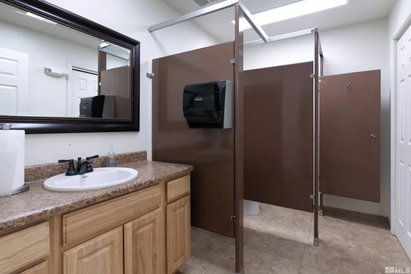 2705 Schurz, Fallon, Nevada 89406, ,Commercial Sale,Residential,Schurz,250003379