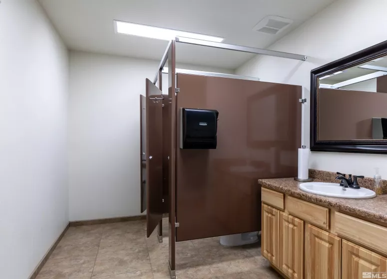 2705 Schurz, Fallon, Nevada 89406, ,Commercial Sale,Residential,Schurz,250003379