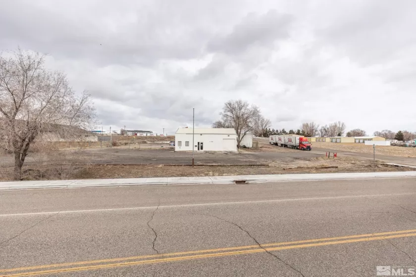 1120 Chestnut, Carlin, Nevada 89822, ,Commercial Sale,Residential,Chestnut,250002611