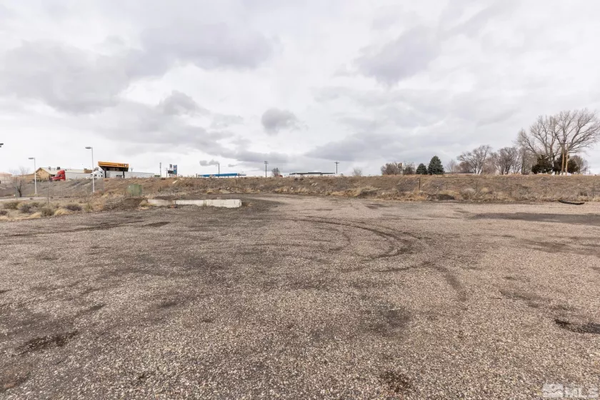 1120 Chestnut, Carlin, Nevada 89822, ,Commercial Sale,Residential,Chestnut,250002611