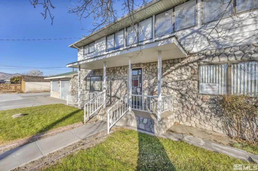 2 Newcombe, Yerington, Nevada 89447, ,Commercial Sale,Residential,Newcombe,240015072