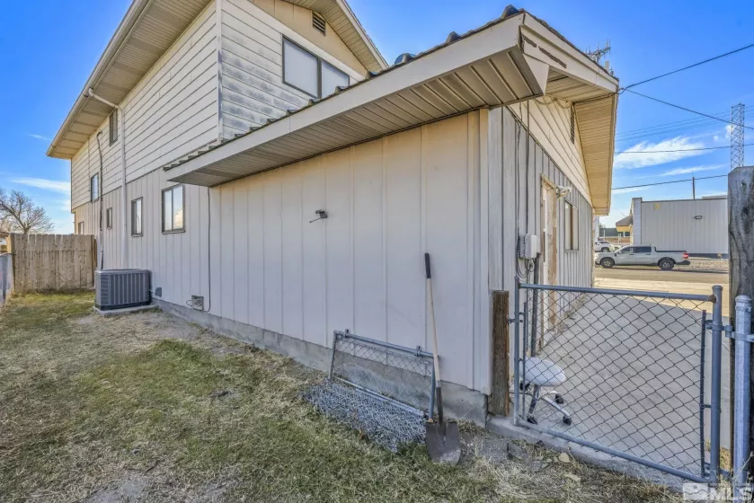 2 Newcombe, Yerington, Nevada 89447, ,Commercial Sale,Residential,Newcombe,240015072