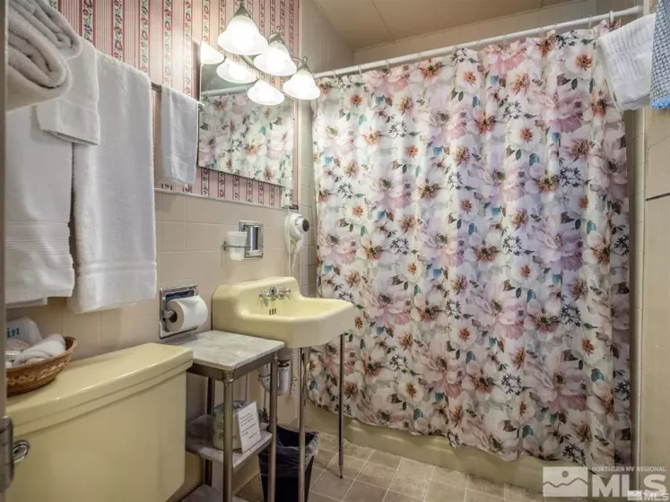 106705 US-395, Coleville, California 96107, ,Commercial Sale,Residential,US-395,240007617