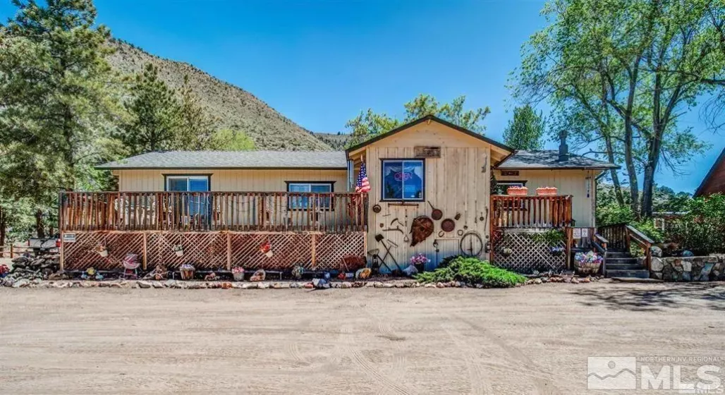 106705 US-395, Coleville, California 96107, ,Commercial Sale,Residential,US-395,240007617
