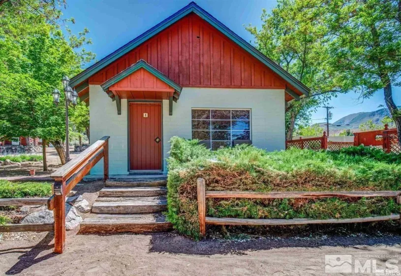 106705 US-395, Coleville, California 96107, ,Commercial Sale,Residential,US-395,240007617